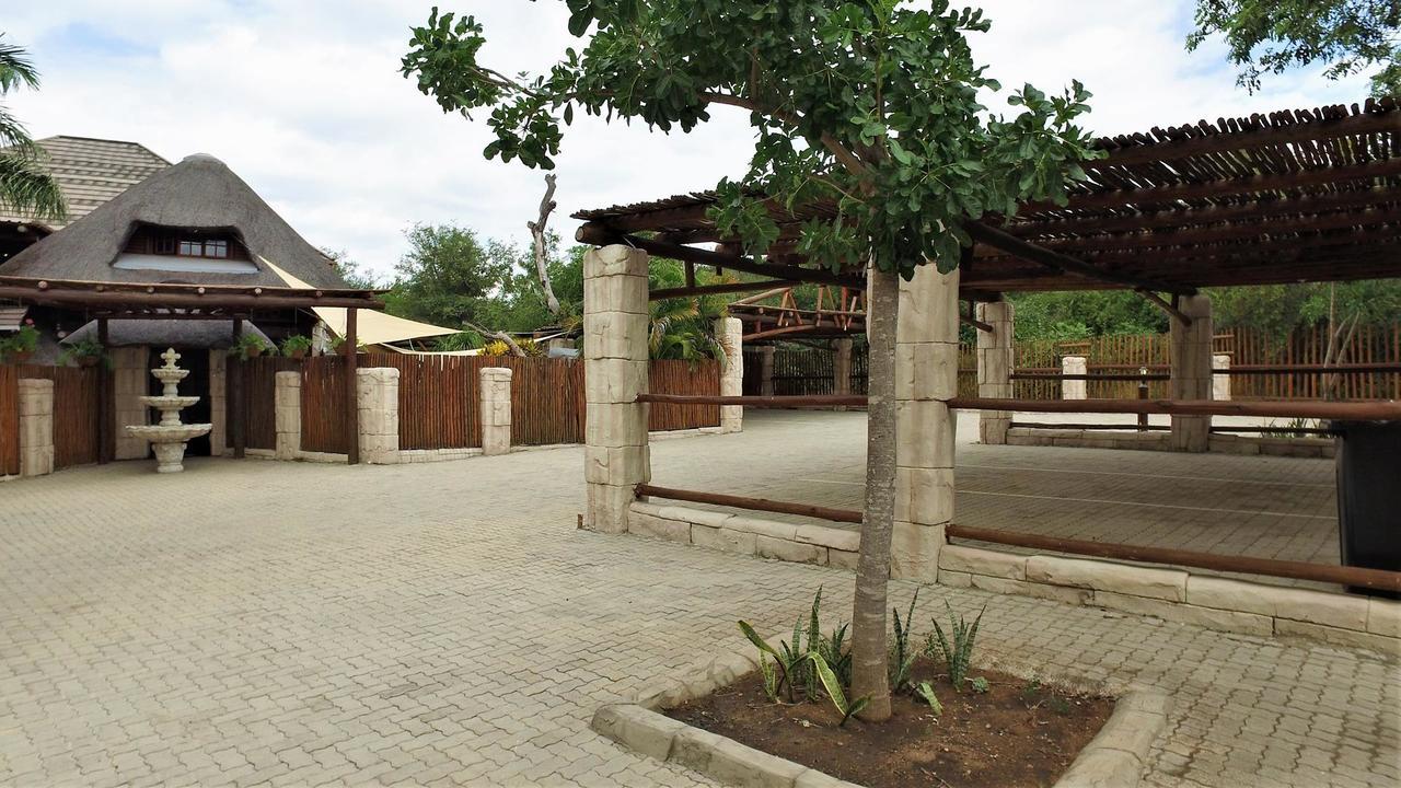 Beyond The Boma Boutique Guesthouse Marloth Park Esterno foto