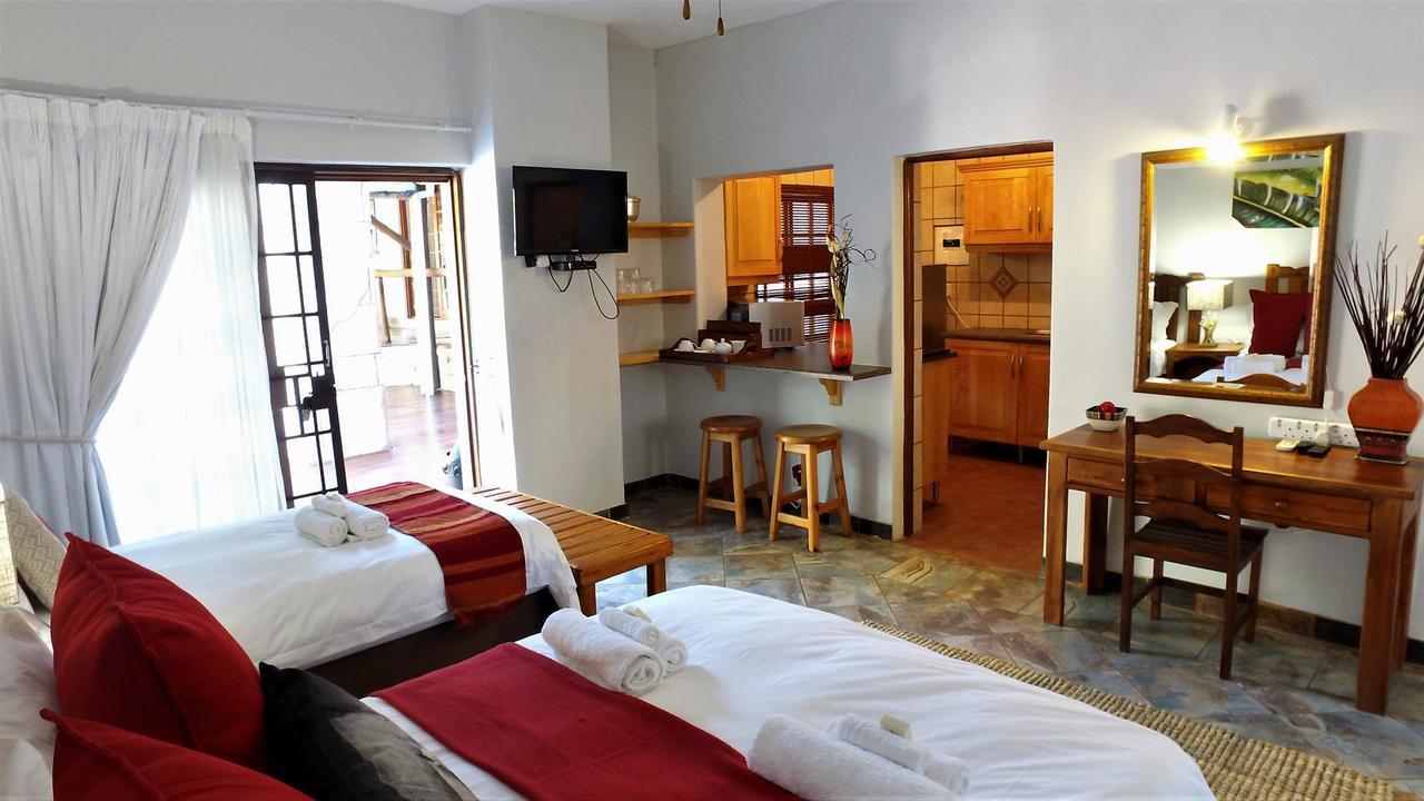 Beyond The Boma Boutique Guesthouse Marloth Park Esterno foto