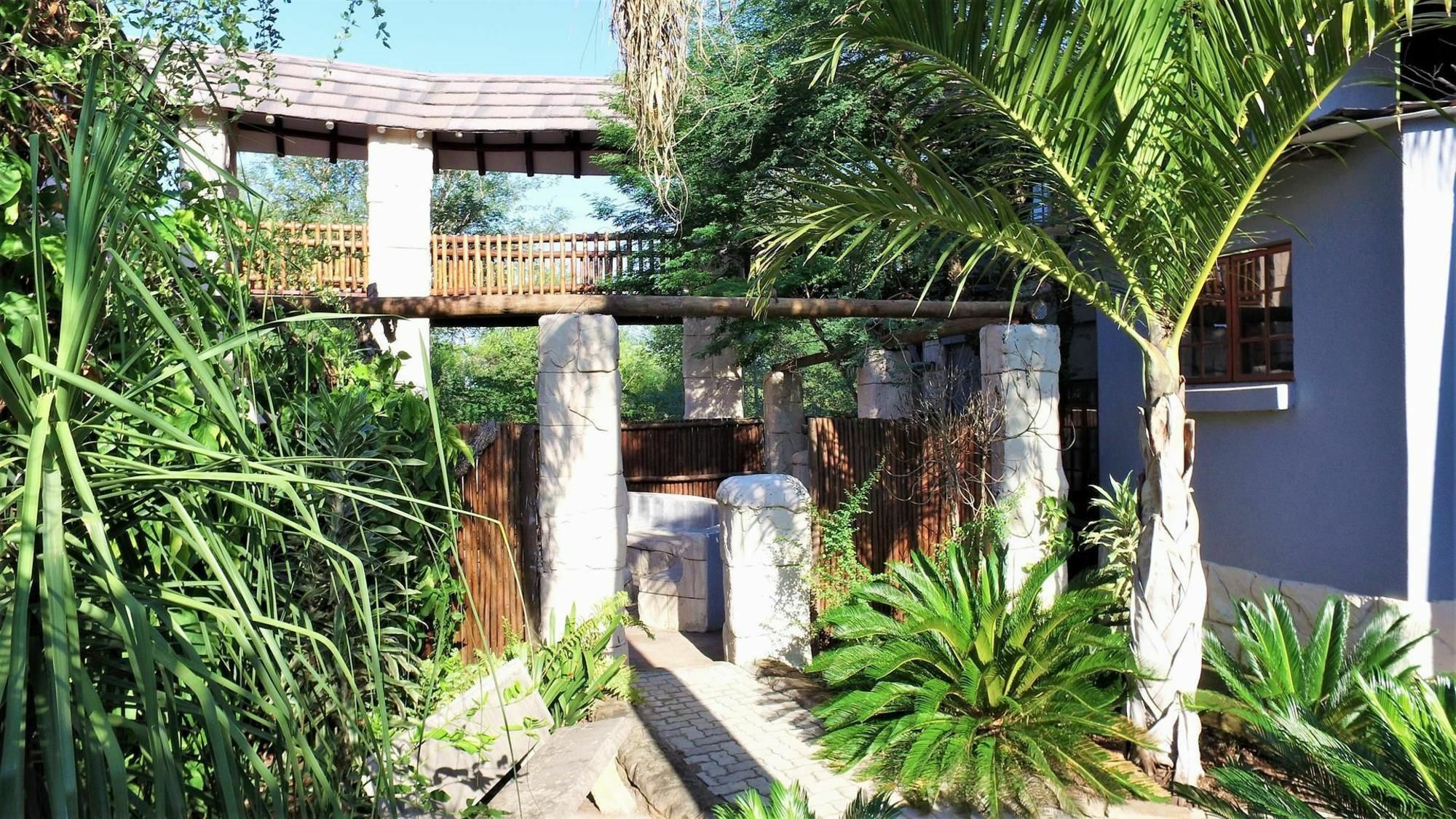 Beyond The Boma Boutique Guesthouse Marloth Park Esterno foto